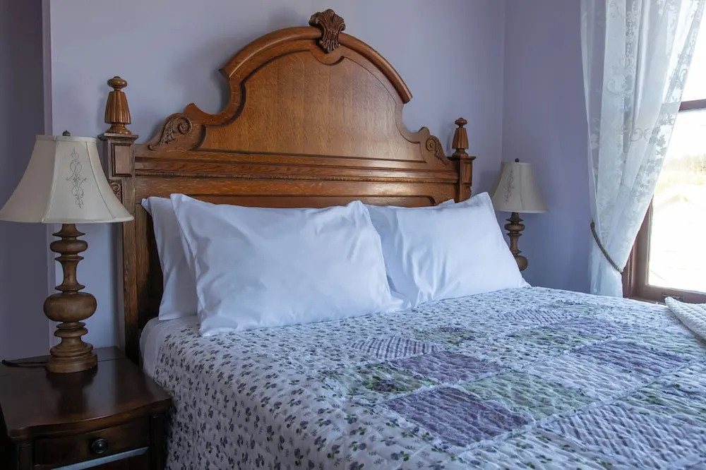 The Pearl Inn Bed and Breakfast