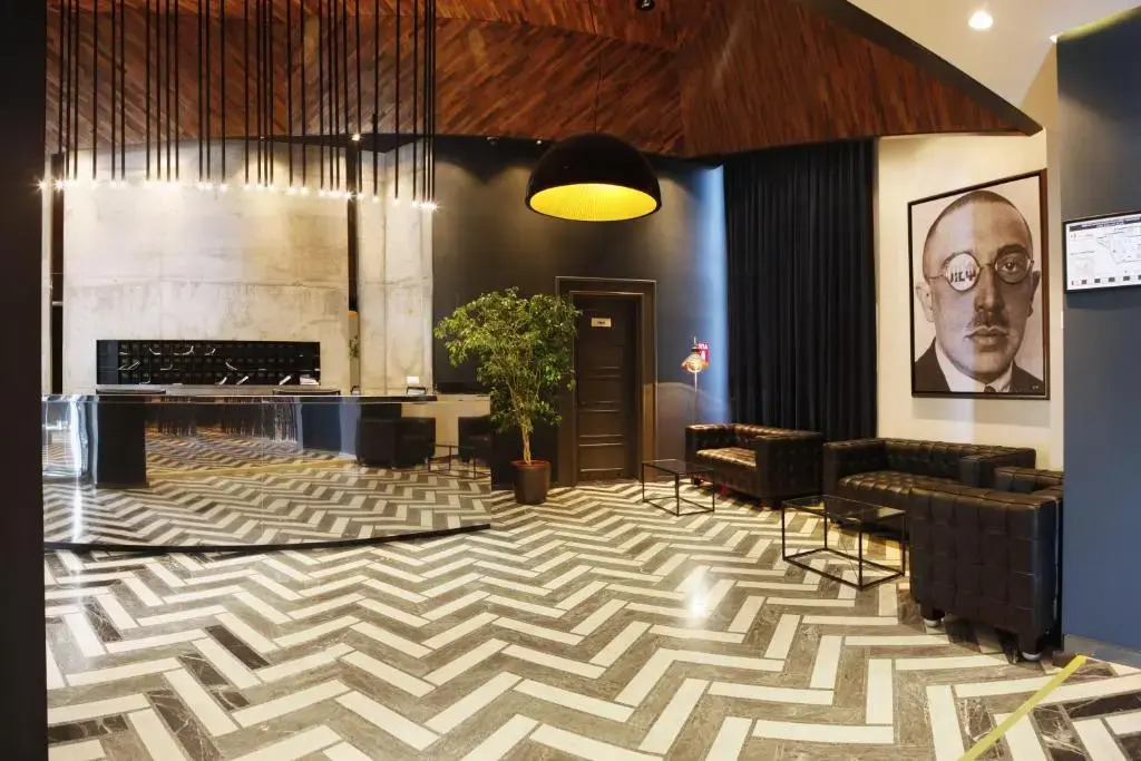 Hotel Russia
