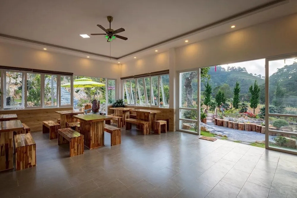 Green Bee Bungalow