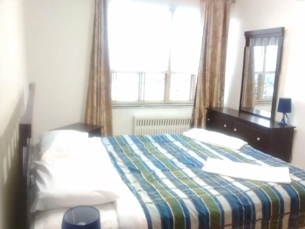 Toronto Furnished Living-896 Eglington E