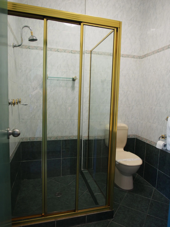 Harp Hotel