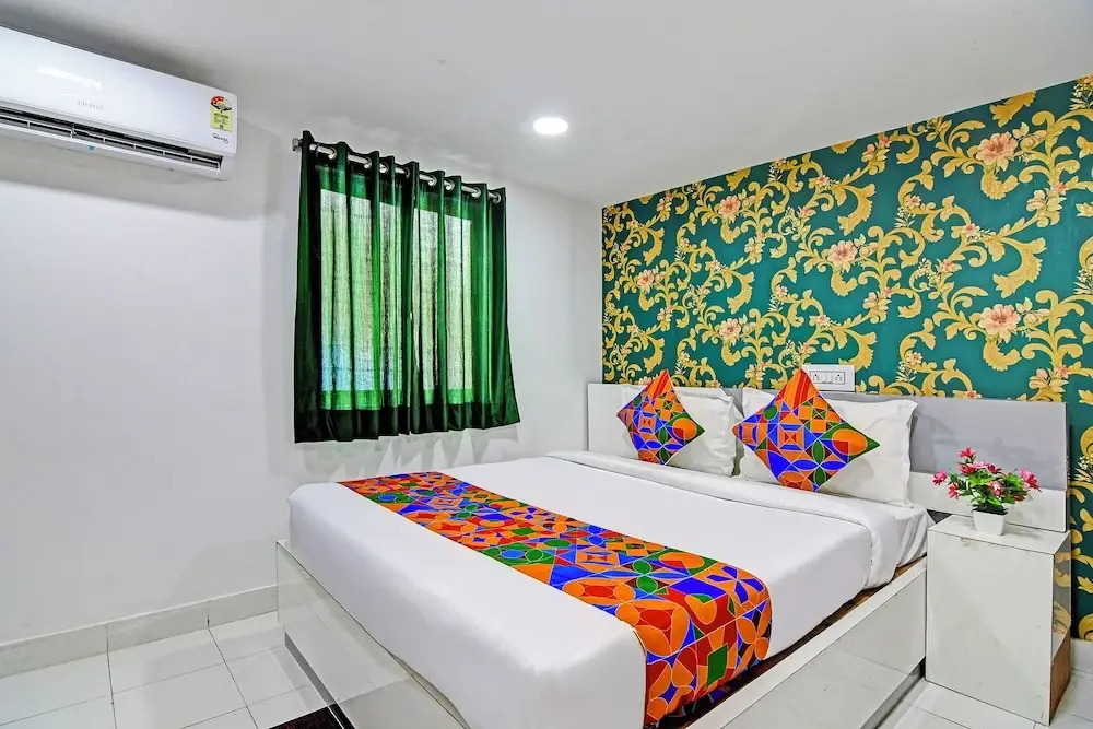 Fabhotel Dream Star