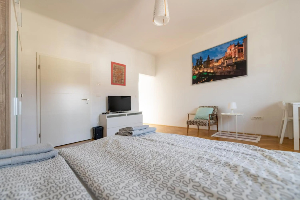 Sunny Villa Apartments