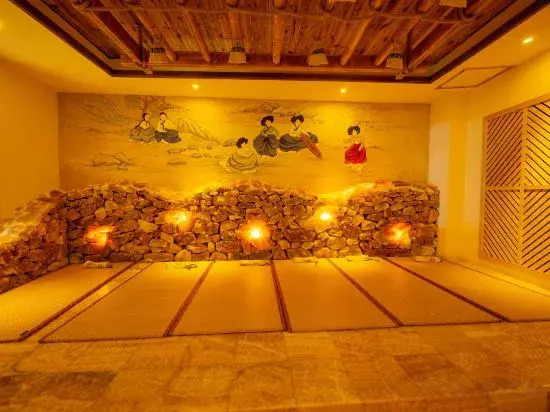 Fisher Island Holiday Hotel