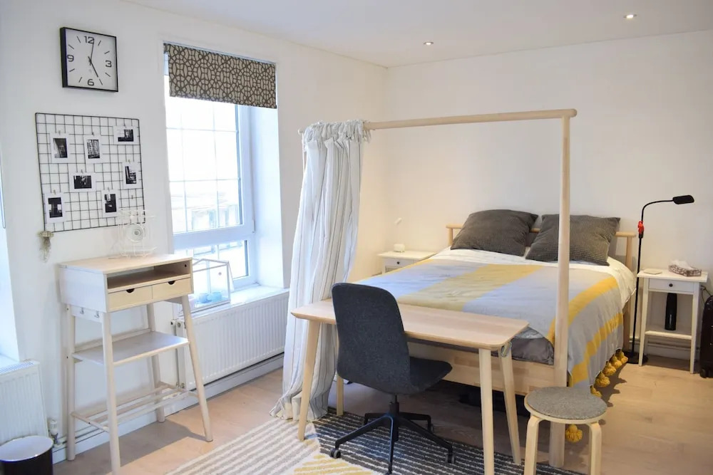 2 Bedroom City Home in Oval