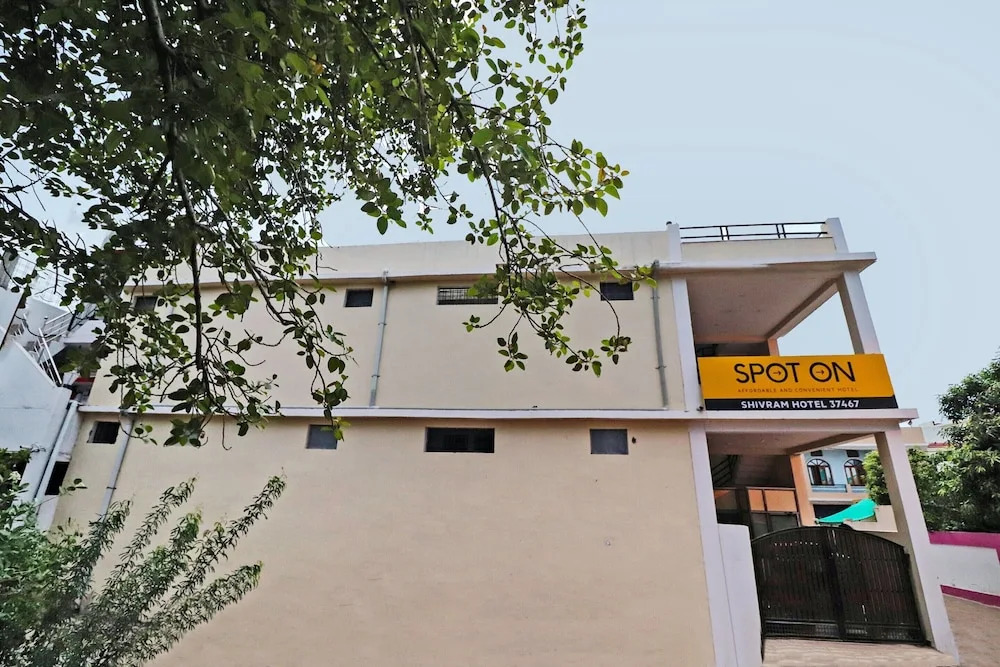 Shivram Hotel by OYO Rooms