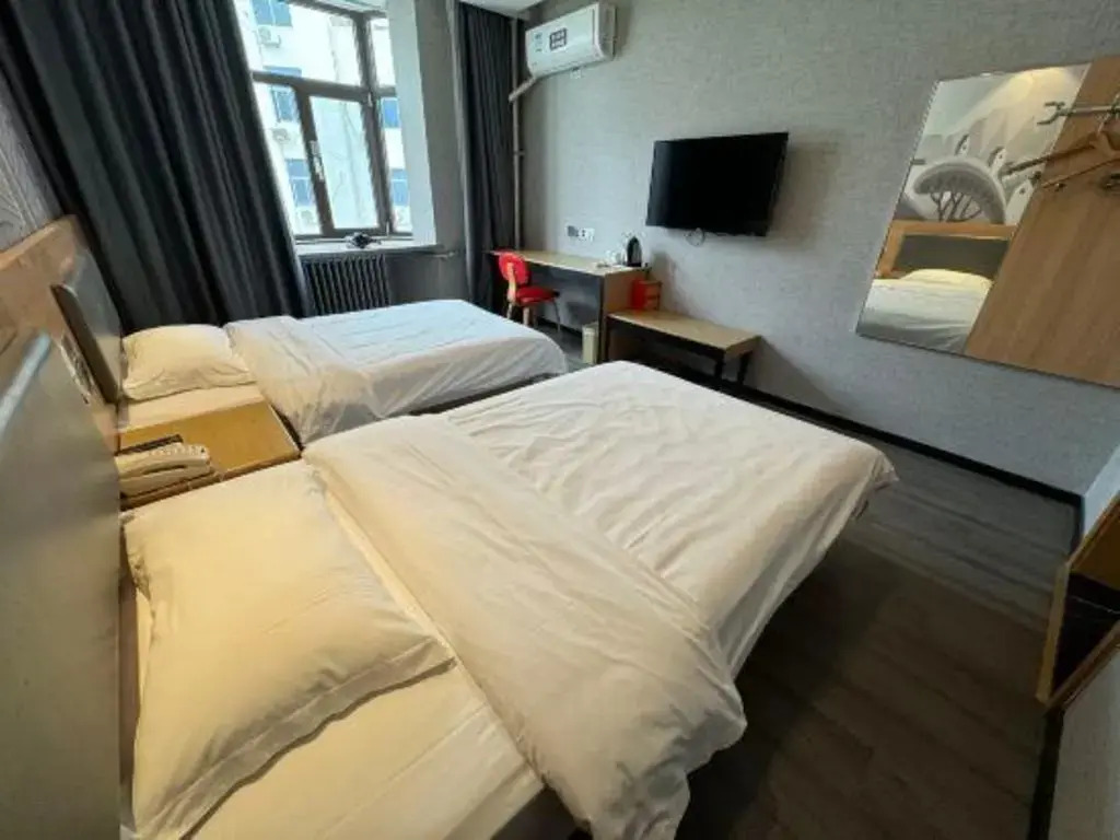 Thank Inn Plus Hotel Qingdao Huangdao District Weike Yunhai City