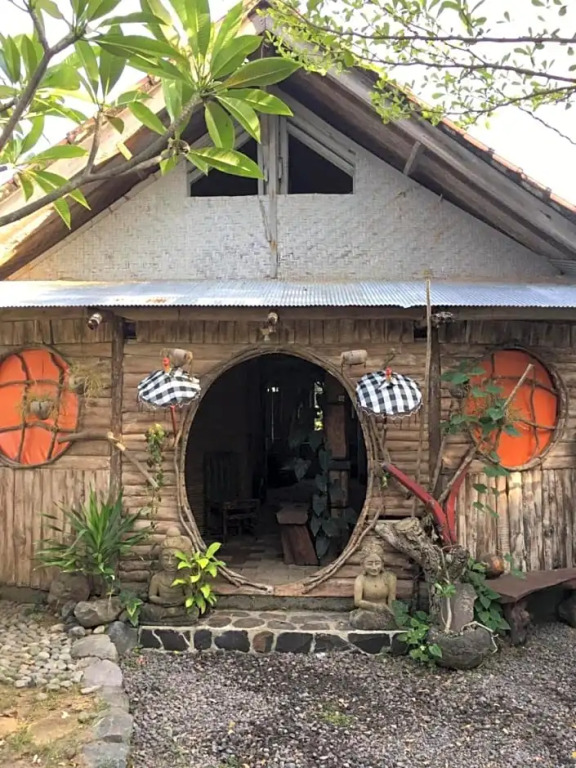 Sunrise Lodge & Lounge