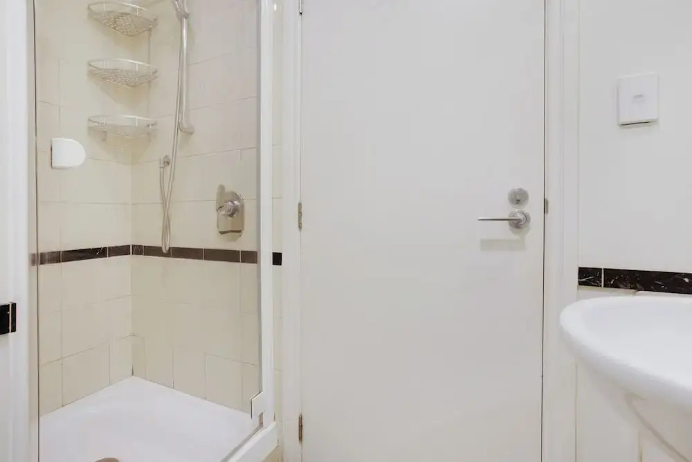 City Hideaway 1 BR Apt with Pool - Gym