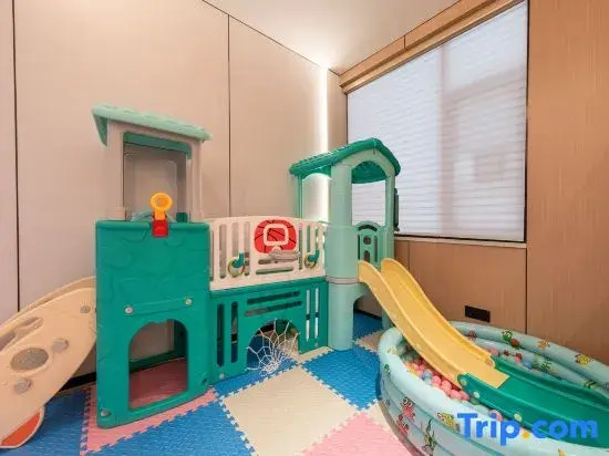 Warm Season Selection Hotel (Shantou Waisha Bridge Branch)
