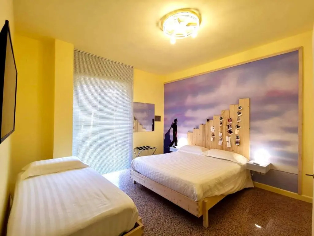 Red Carpet rooms