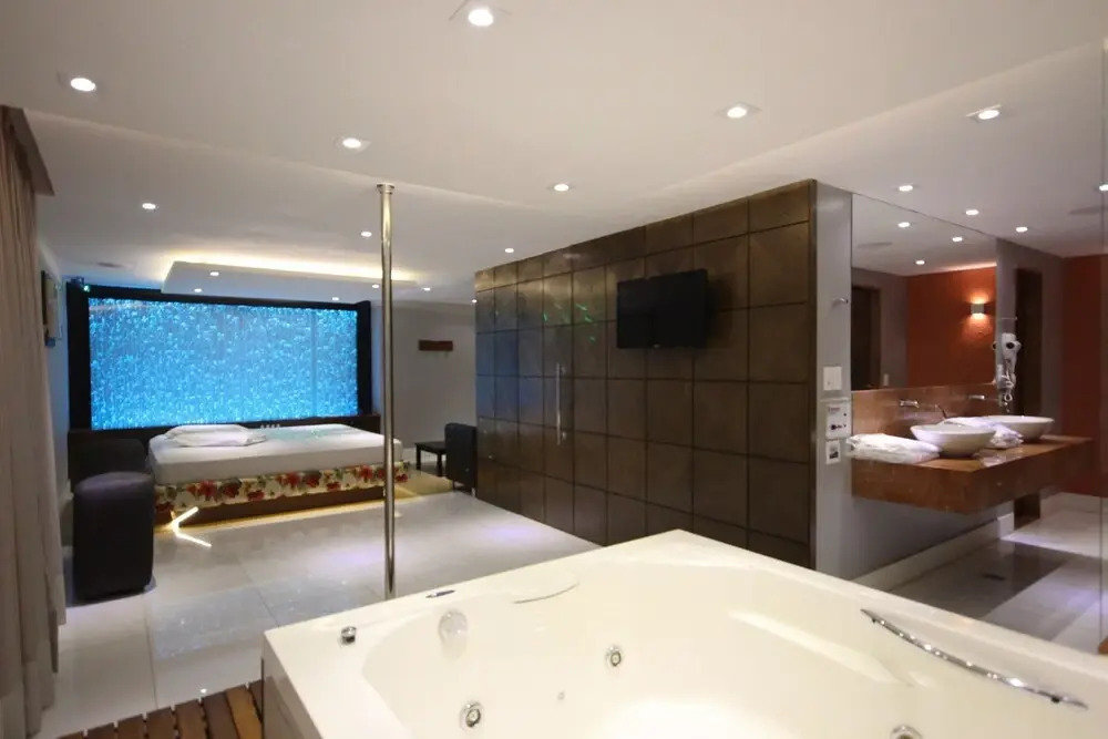 Love Time Hotel (Только для взрослых)