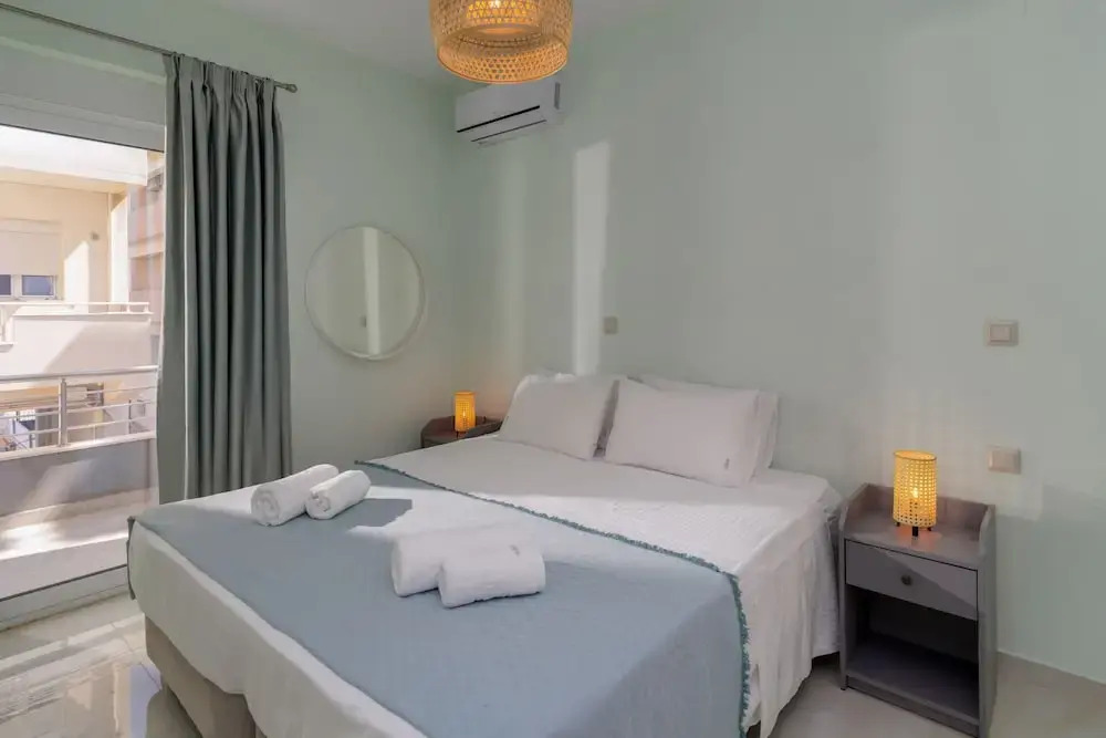 Heraklion 2Bd Oasis w Relaxing Patio
