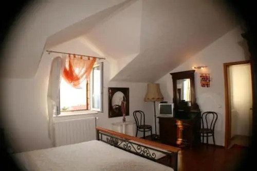 Apartment Bol 34