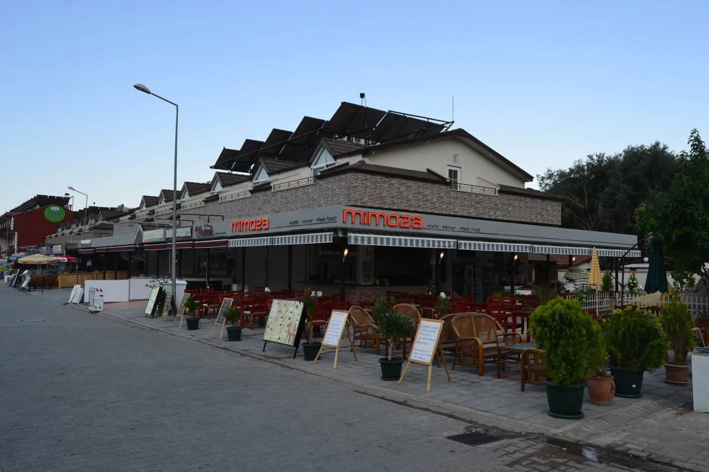 Mimoza Hotel