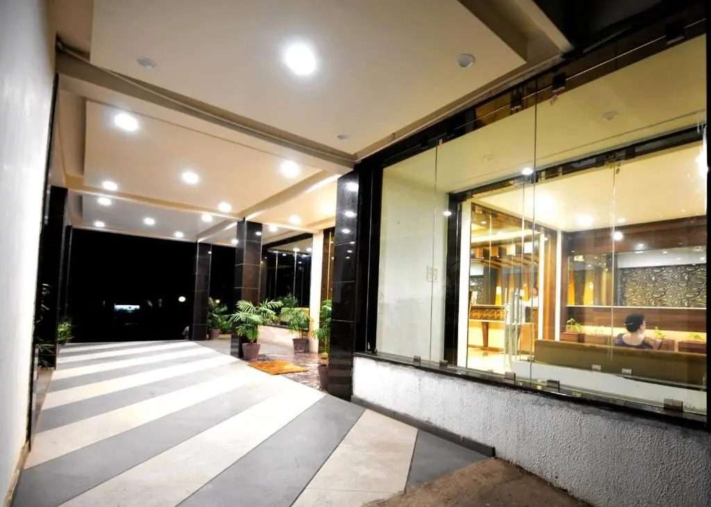 Hotel Surabhi Regency