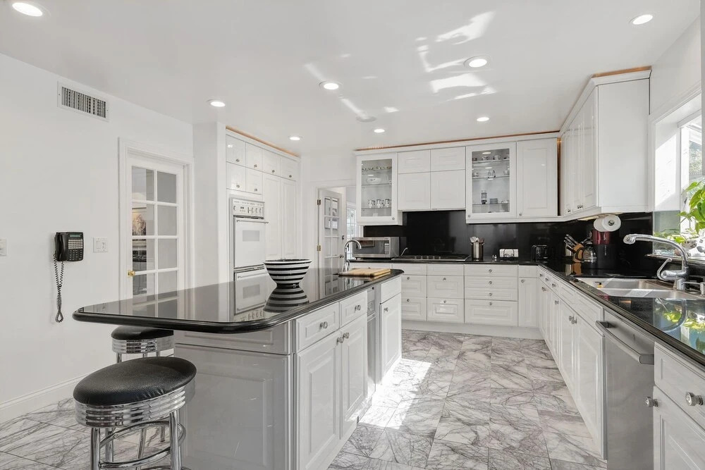 Hollywood Hills Upscale