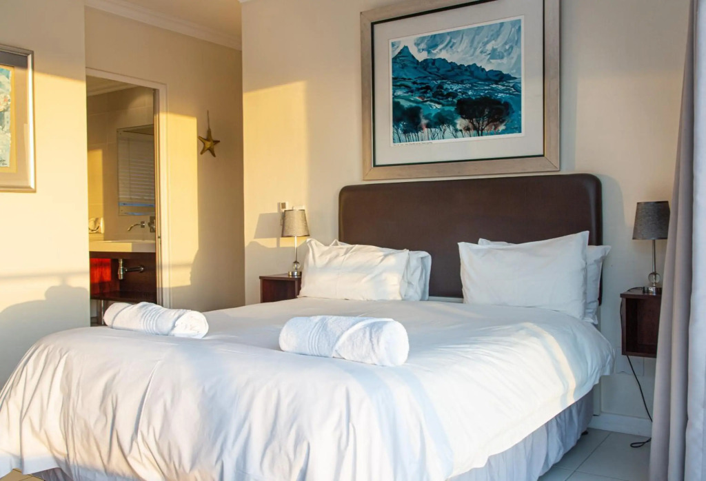 Spectacular Beachfront Apartment 3 Bedroom C101 Sea Spray