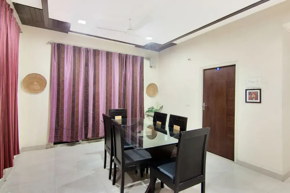 SilverKey Executive Stays 20009 Gachibowli