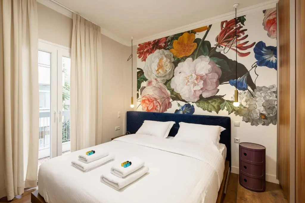 Urban chic 2bdrm aptmt close to the city centre