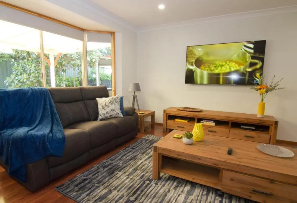 12 Mount Porepunkah Road