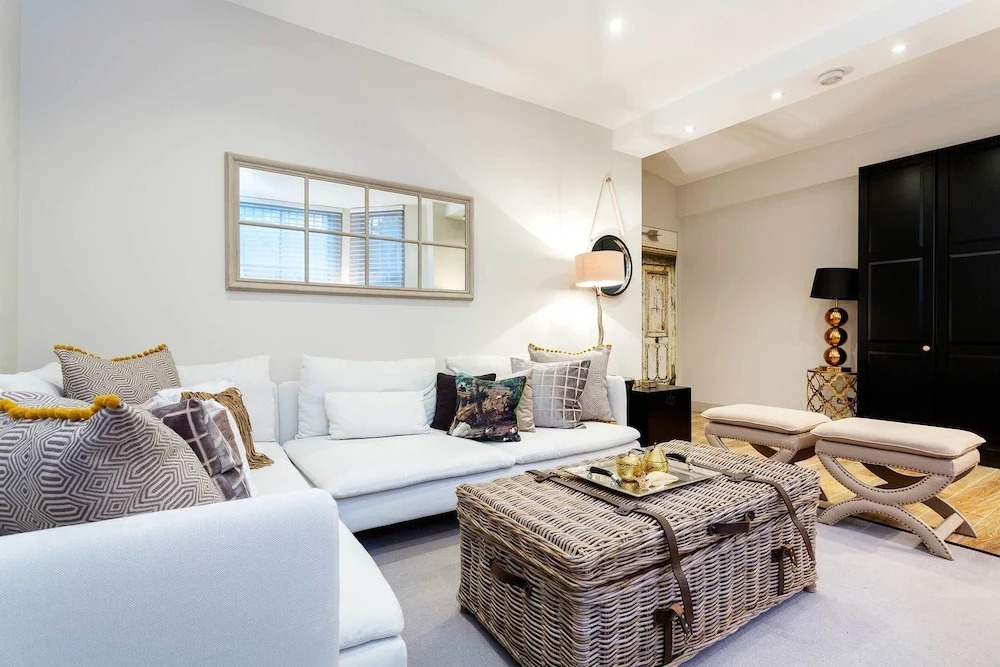 Sloane Gardens Studio