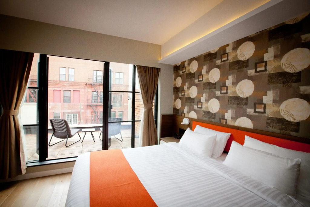 NobleDEN Hotel