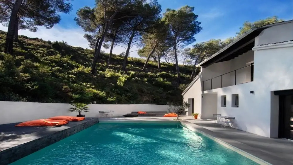 Arty Provence, vue, calme et piscine chauffée dans les Alpilles proche St-Rémy-de-Provence