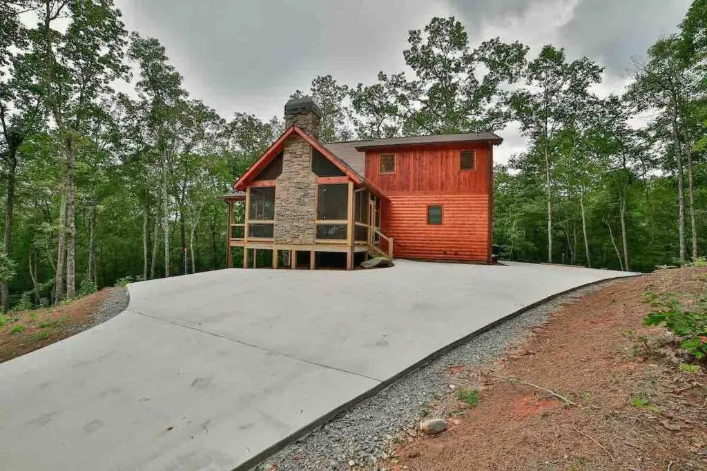 Mountain Hideaway with Hot Tub & Fire Pit