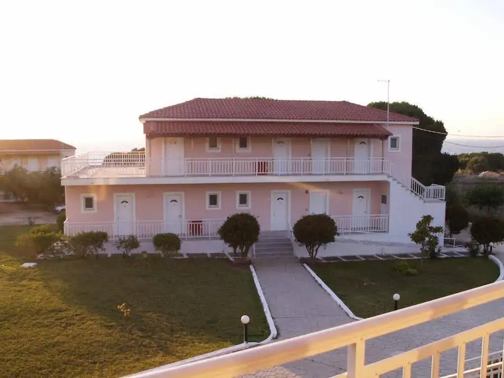 Kastro Beach Hotel