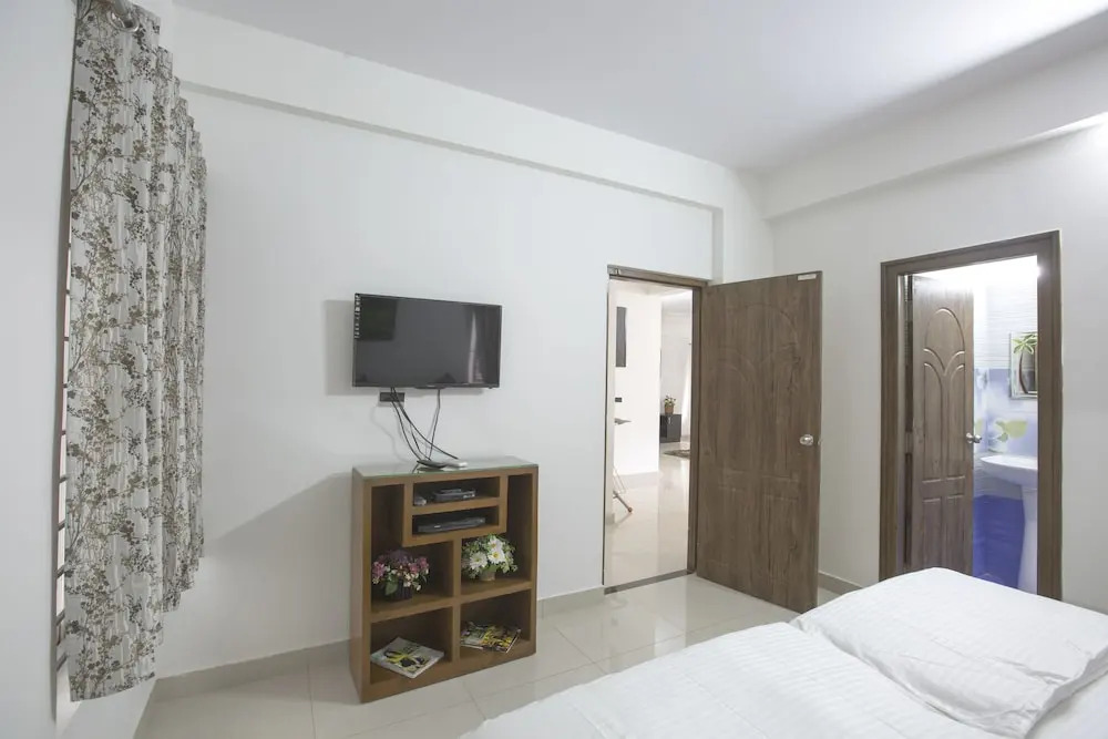 Dwaraka Suites