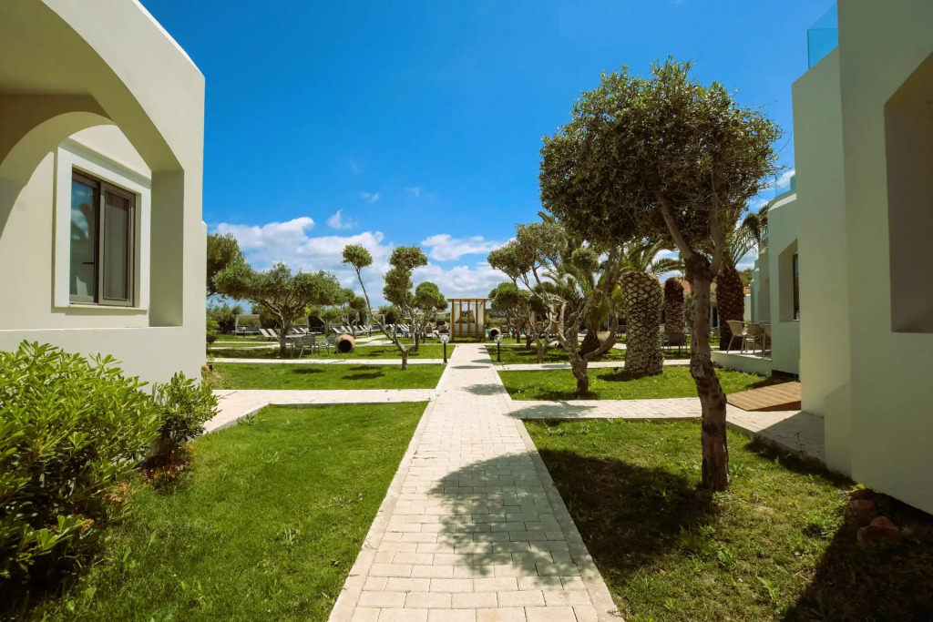 Malena Hotel & Suites
