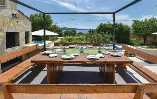 Amazing Home In Kastel Sucurac