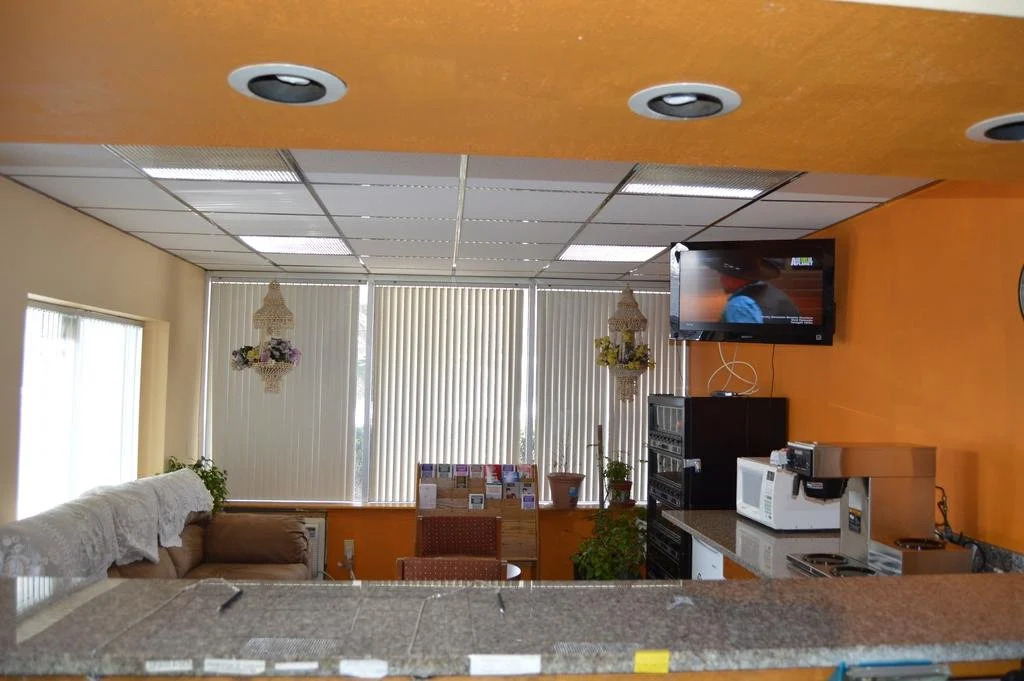 Travelers Inn