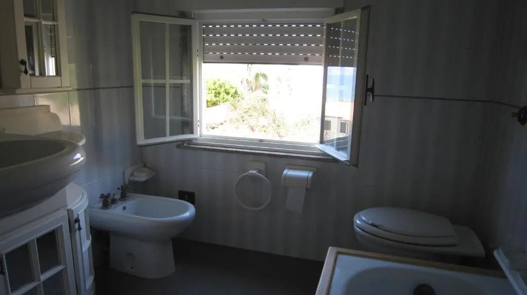 Villa with beautiful Private Garden & Breathtaking Sea View