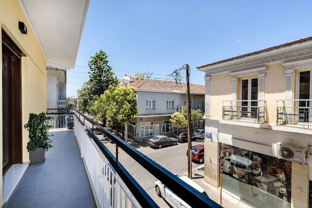City Breeze Apartment