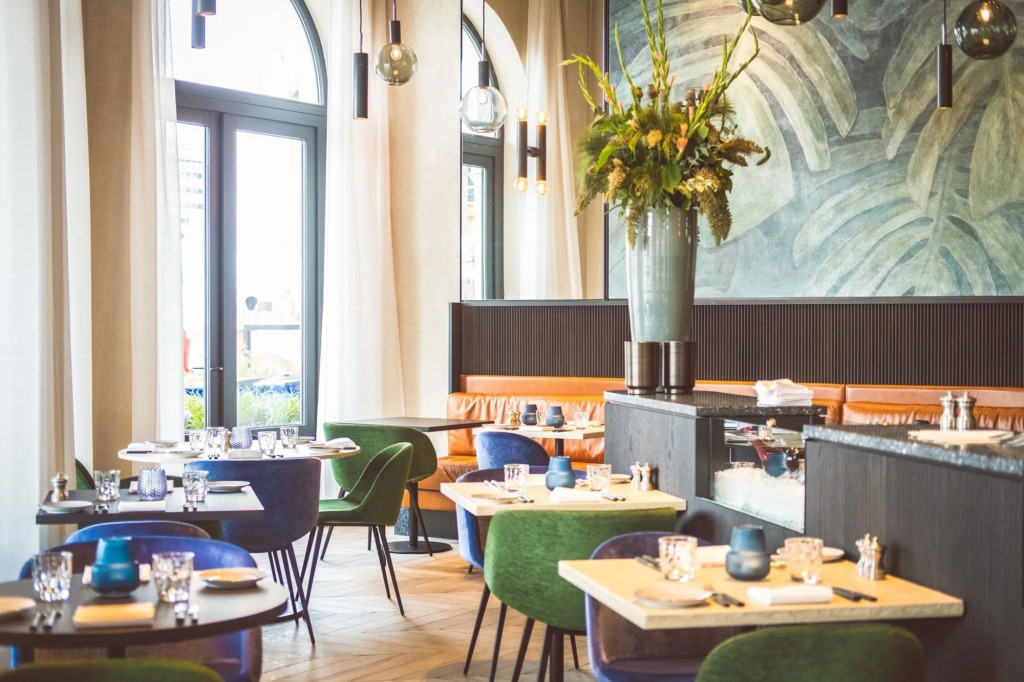 U Eat & Sleep Antwerp