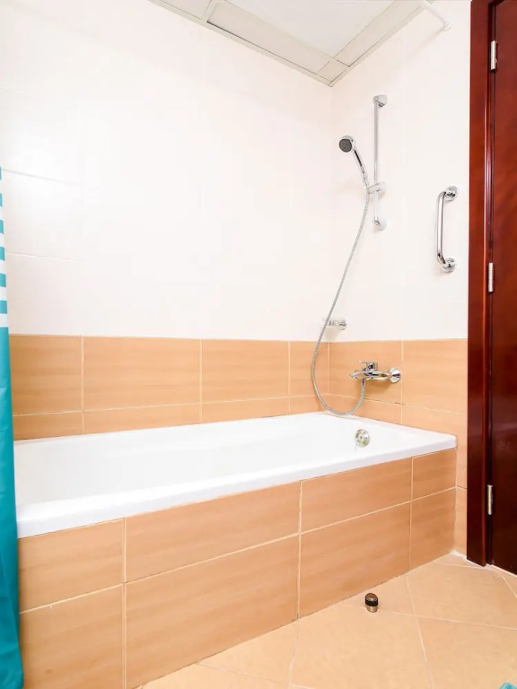 OYO 243 Home Marina Suites 1BR