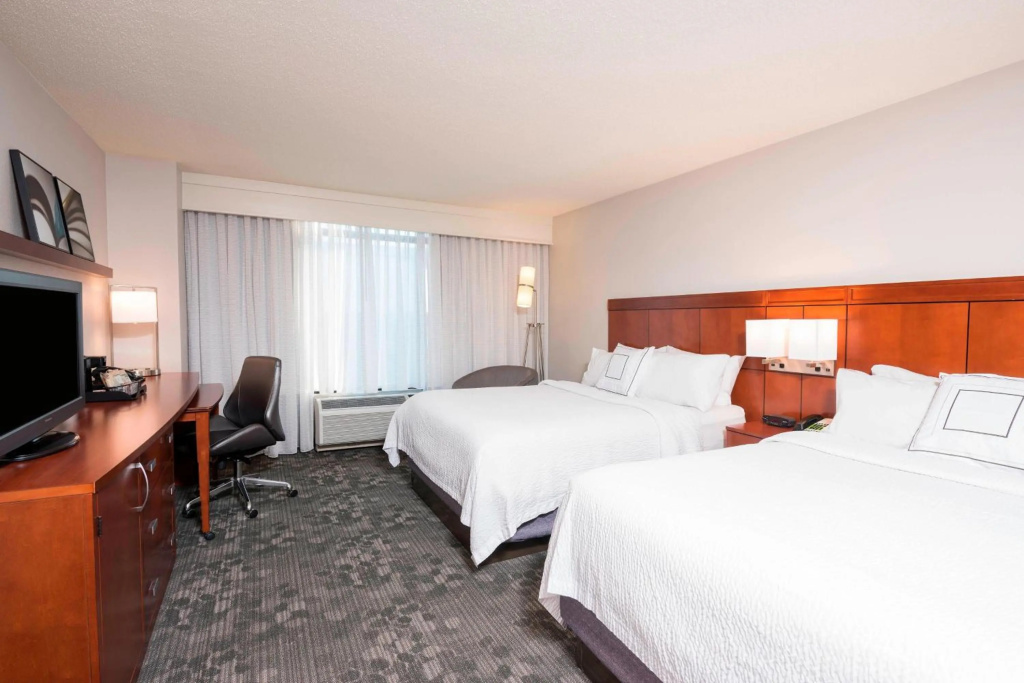 Courtyard by Marriott Louisville Downtown