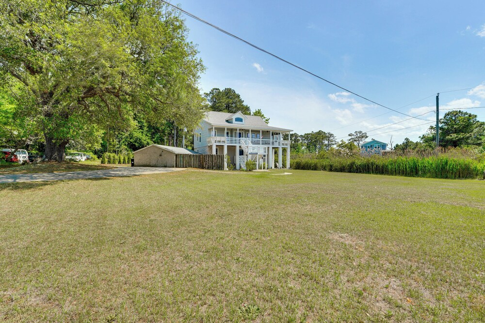 Hot Tub & Bay Views: Outer Banks Home