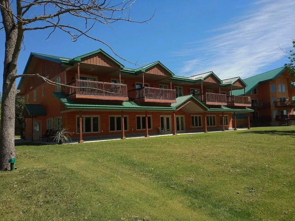 Chalets et Spa Lac Saint-Jean