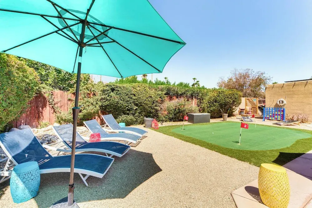 Private Pool & Putting Green: Palm Springs Home!