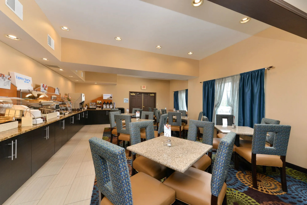 Holiday Inn Express St. Paul South - Inver Grove Heights by IHG
