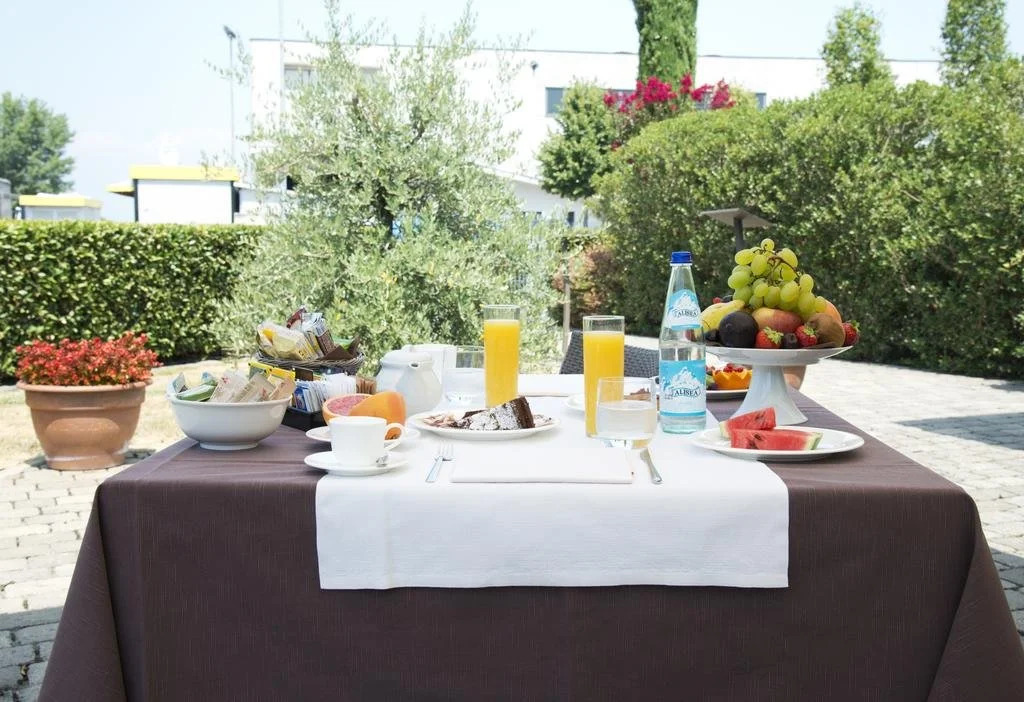 OneMhotel