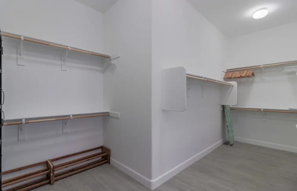 3 Bedroom Home with Outdoor Pool