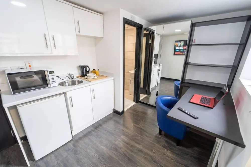 Stylish Studio for Short Term Near the City!