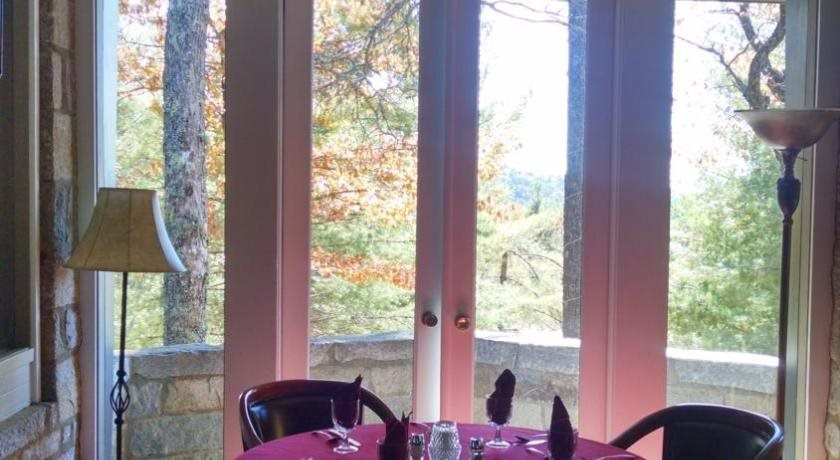 Skyline Lodge