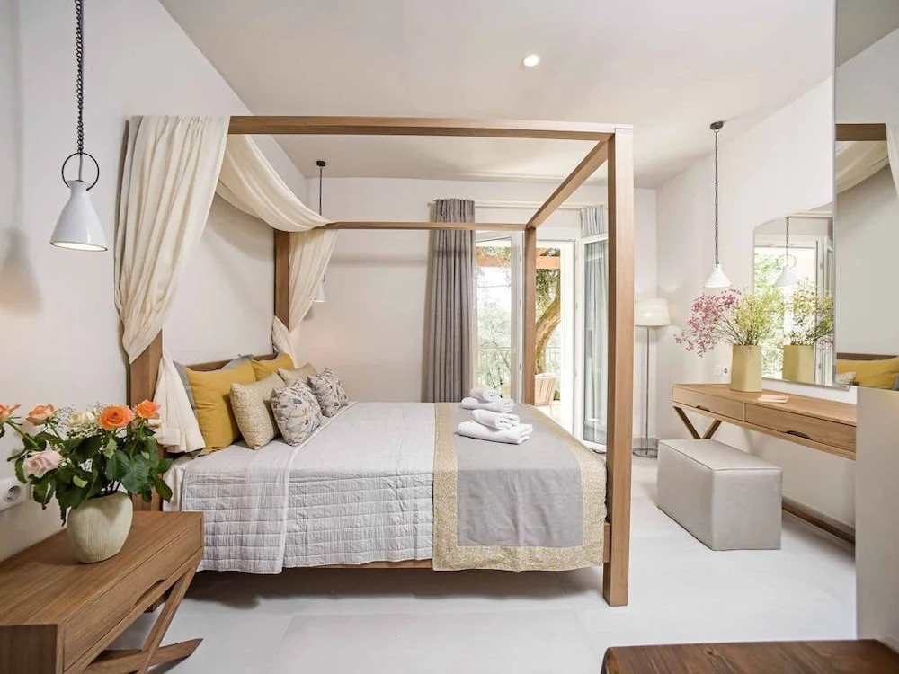 Villa Yaisemi by PosarelliVillas