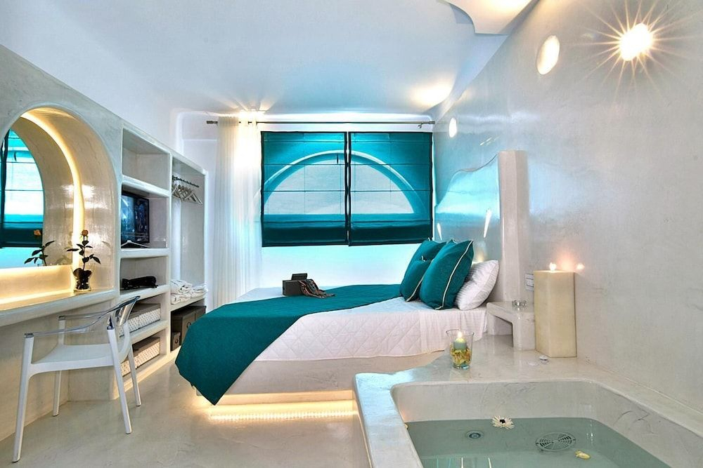 Santorini Loft Boutique Apartments