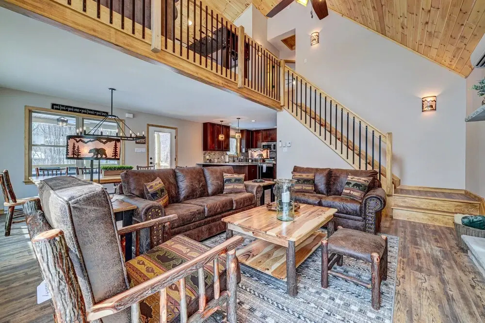 Top Notch Lodge by Avantstay Hot Tub, Game Room, Community Pool, Deck